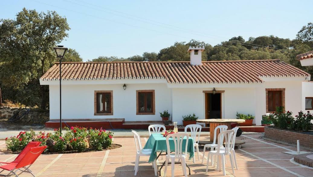 Santa Marta Complejo Rural Con Pista De Padel Pensionat Archidona Exteriör bild